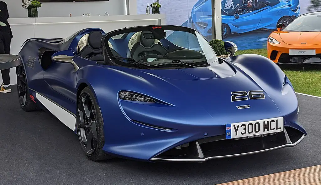 Blue McLaren Elva