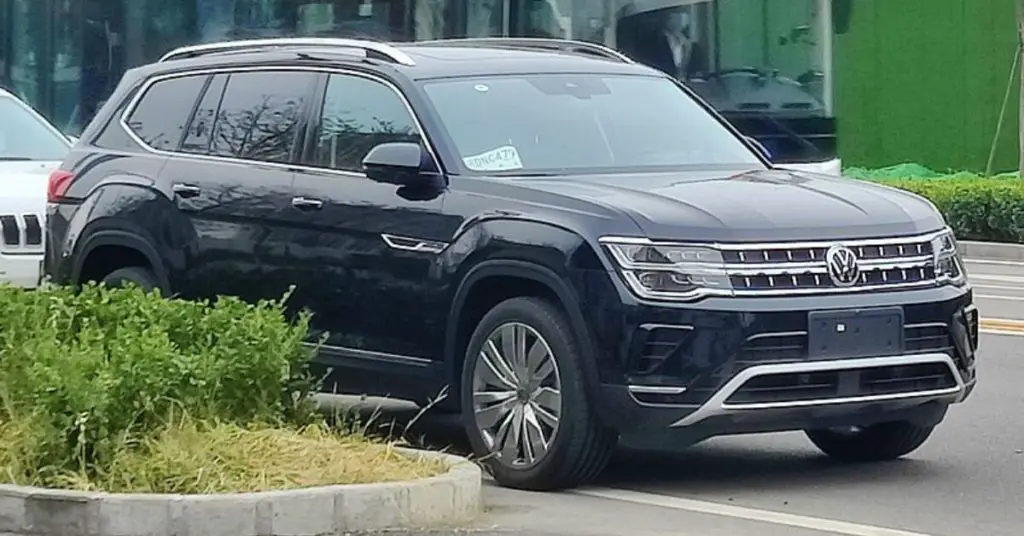 black 2023 Volkswagen Atlas