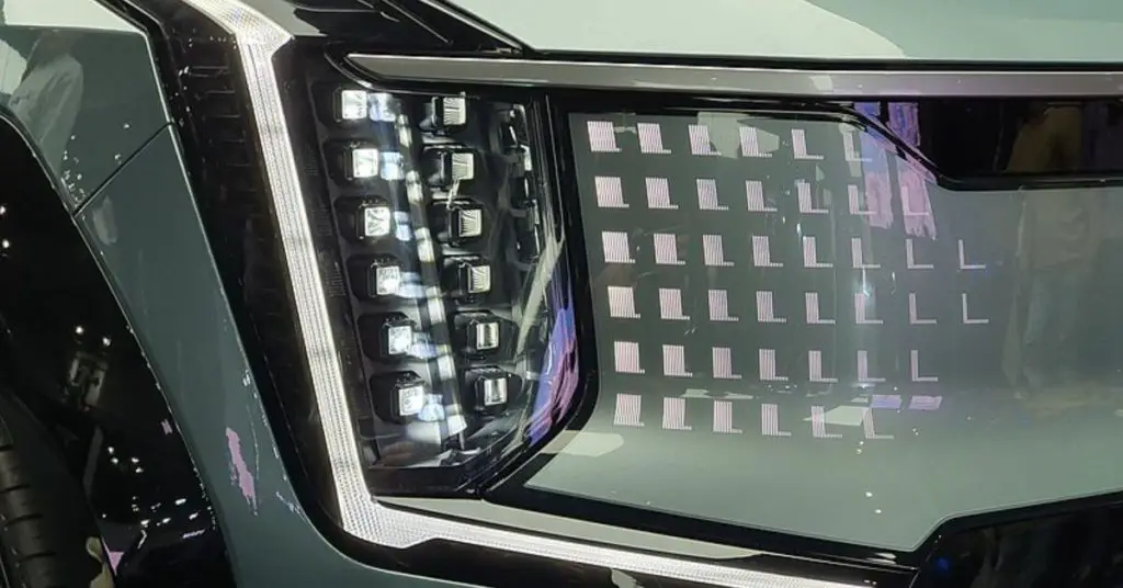 Kia EV9 LED daytime running lights with a dynamic pattern